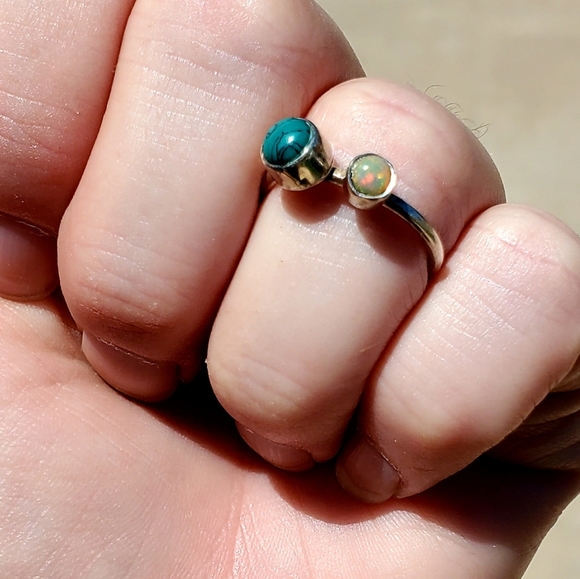 New Ethiopian Opal & Turquoise Thin Silver Band Ring. - Picture 10 of 15